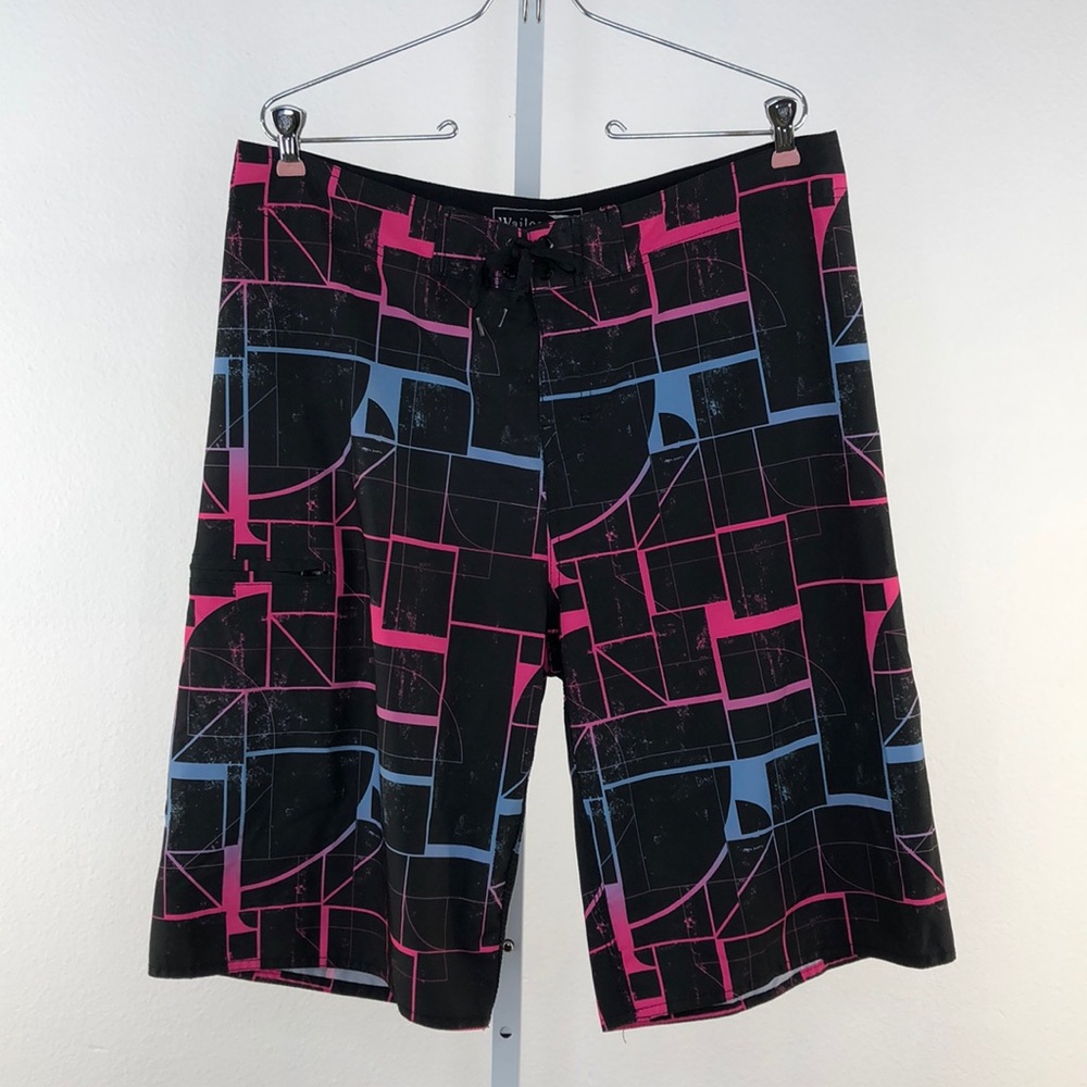 Wailoa Black Geometric Print Board  / Swim Shorts